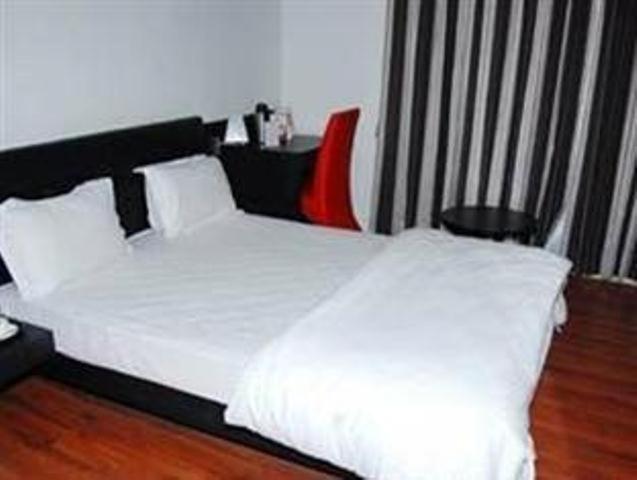 כלכותה Fabhotel Ballygunge Luxury - Behind Punjab Club חדר תמונה